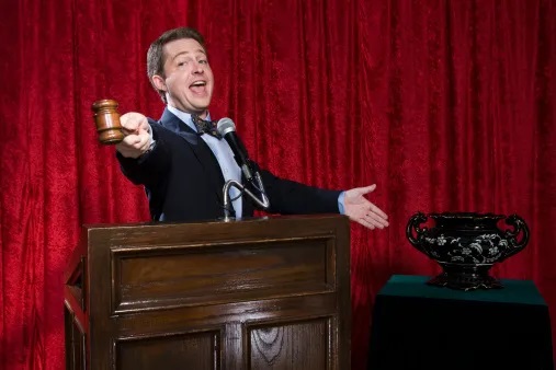 How To Become A Comedian Auctioneer: The Complete Guide