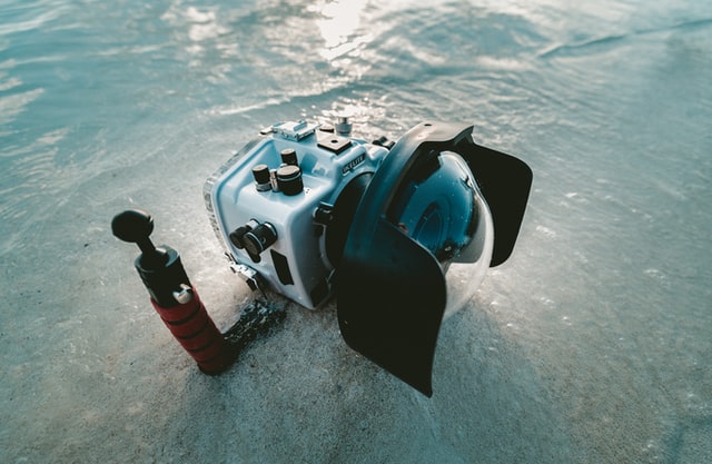 become Underwater Photographer