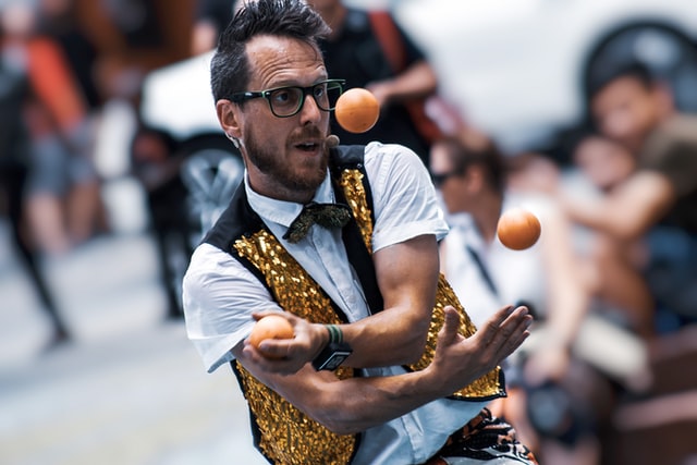 The Best Guide To Hire A Juggler Acrobatic