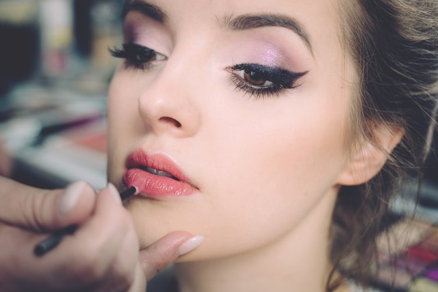 The Best Guide To Hiring a Professional Beauty Makeup Artist