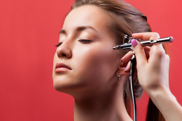 become an Airbrush makeup artist